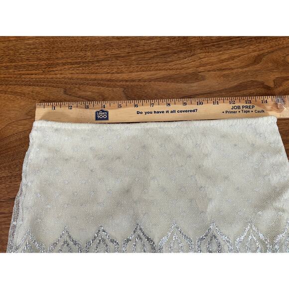 Free People Silver Lace Mini Skirt Women’s Size 4 Scalloped Hem Metallic Overlay - Picture 8 of 9